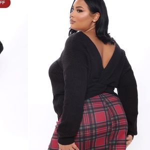 NWT BLACK TWIST BACK SWEATER
FASHION NOVA
SIZE 2X/3X
SMOKE & PET FREE HOME